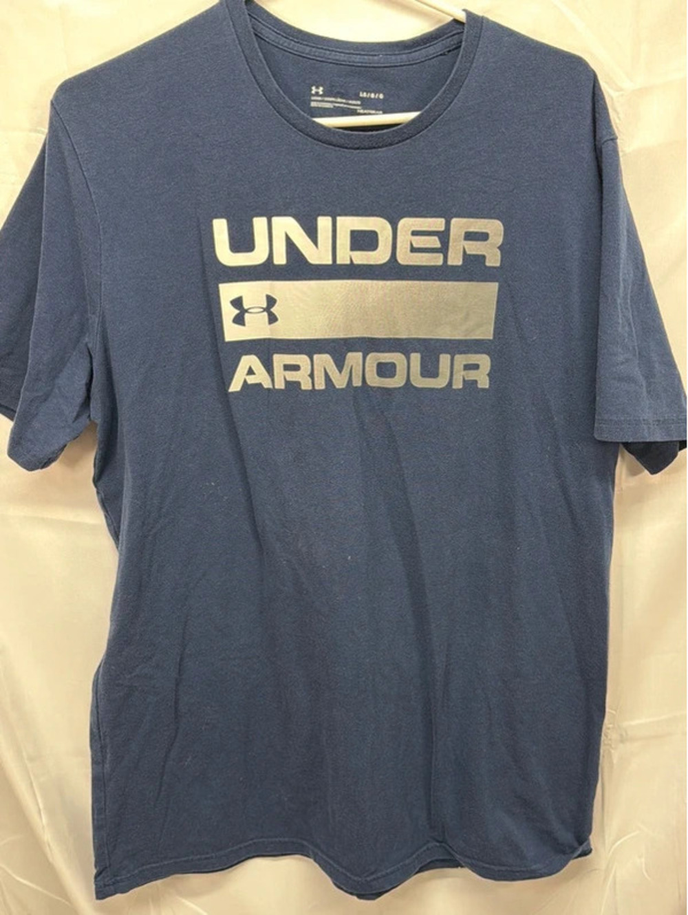 Under Armour T-shirt